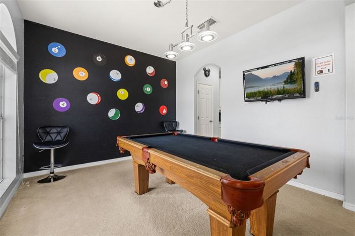 Image No.10-5 Bed Property for sale