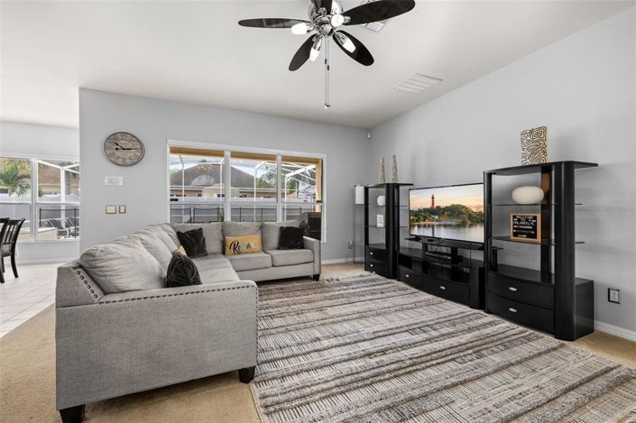 Image No.19-5 Bed Property for sale