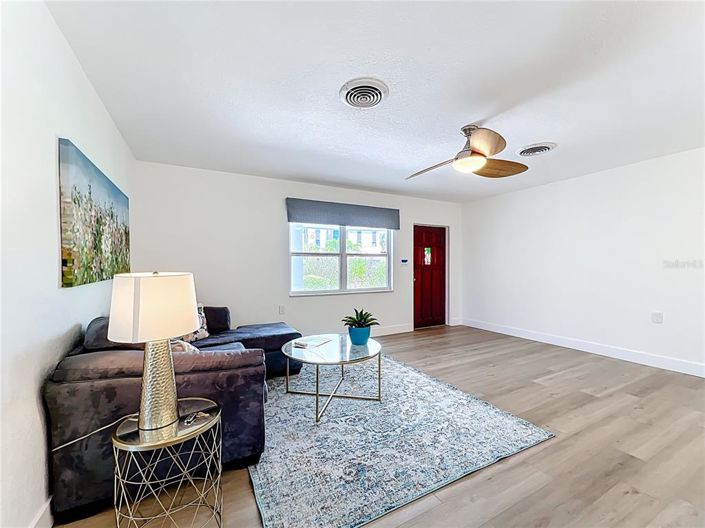 Image No.5-Propriété de 2 chambres à vendre à Treasure Island