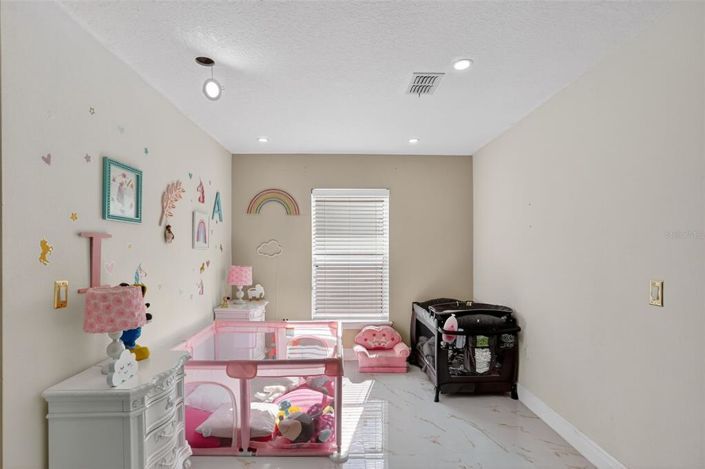 Image No.20-5 Bed Property for sale