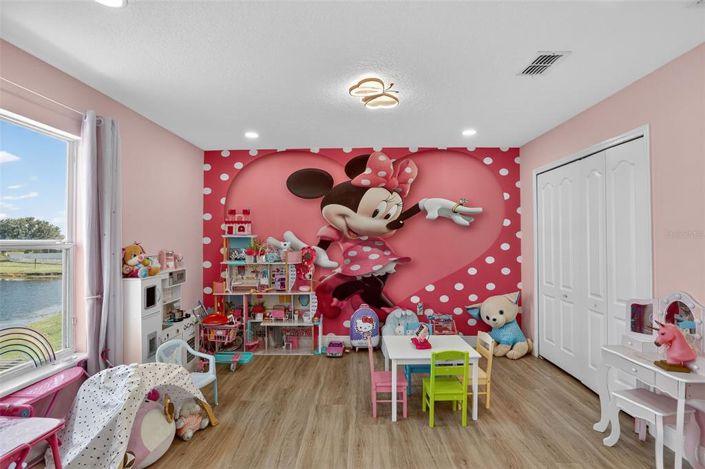 Image No.32-5 Bed Property for sale