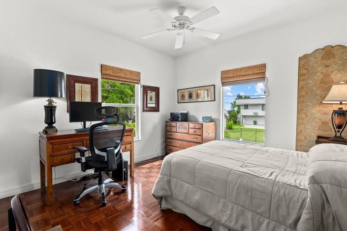 Image No.21-Propriété de 2 chambres à vendre à Sarasota