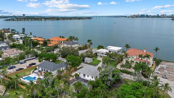 Image No.6-Propriété de 2 chambres à vendre à Sarasota