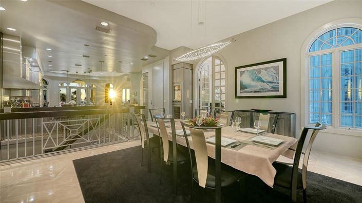 Image No.19-6 Bed Property for sale