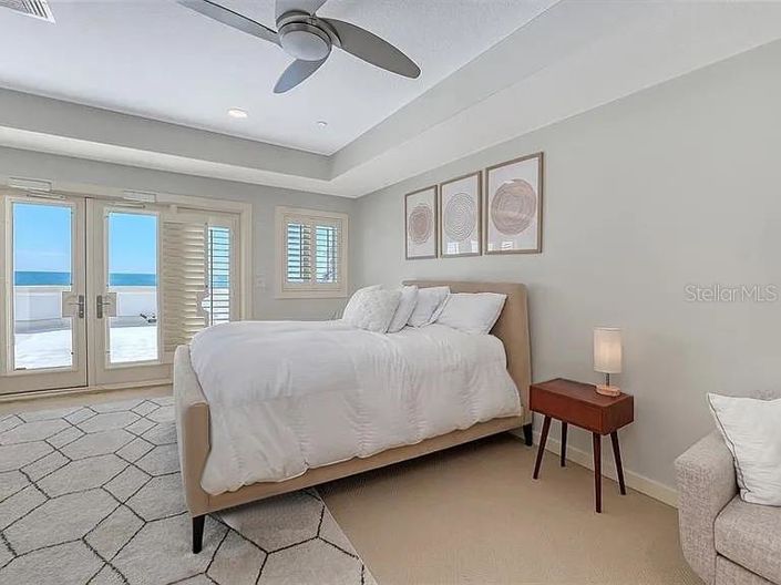 Image No.25-6 Bed Property for sale