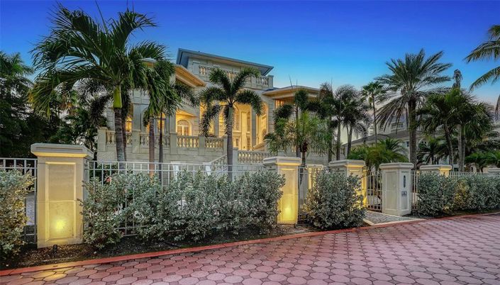 Image No.3-6 Bed Property for sale