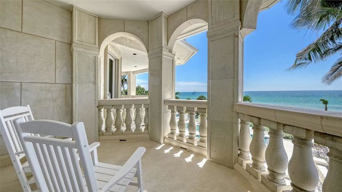 Image No.32-6 Bed Property for sale