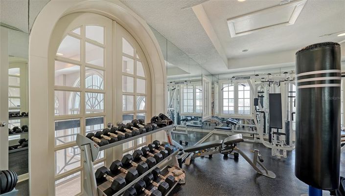 Image No.34-6 Bed Property for sale