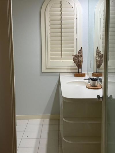 Image No.35-6 Bed Property for sale