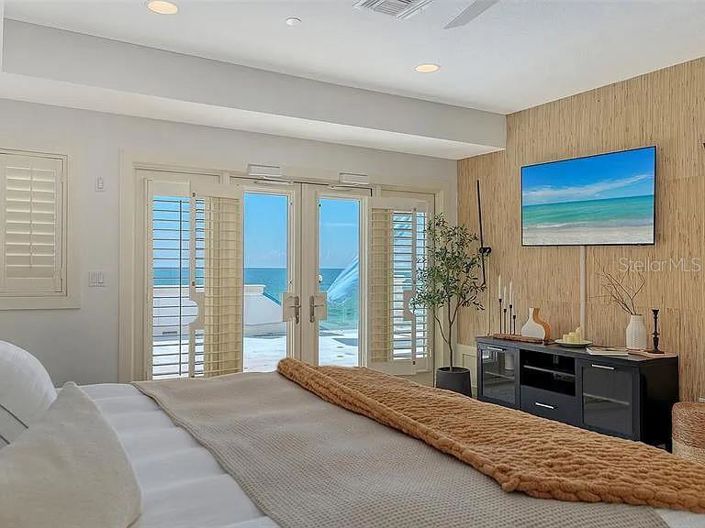 Image No.52-6 Bed Property for sale