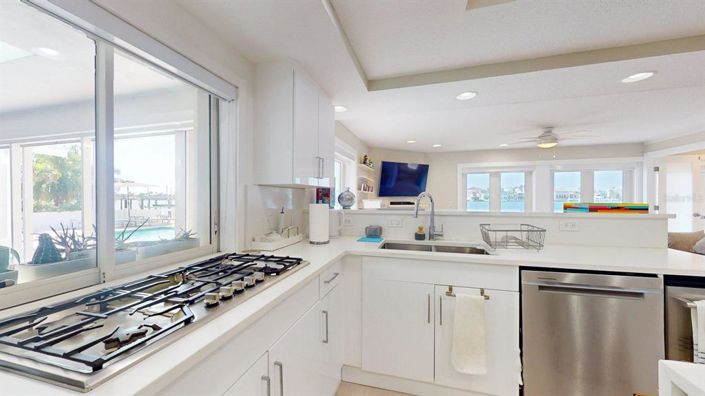 Image No.23-4 Bed Property for sale