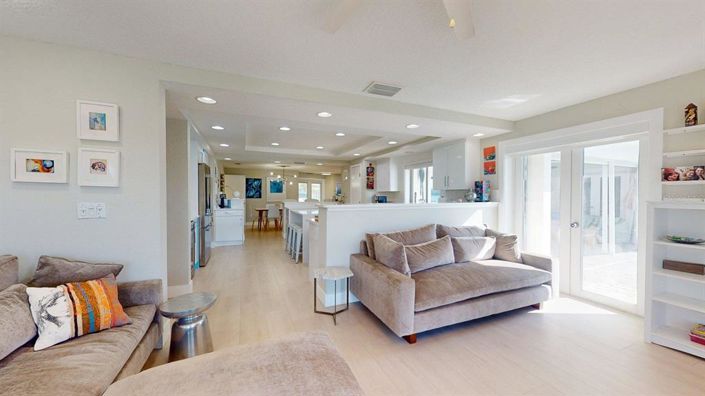 Image No.30-4 Bed Property for sale