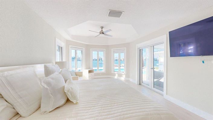 Image No.4-4 Bed Property for sale