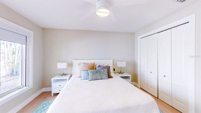 Image No.56-4 Bed Property for sale