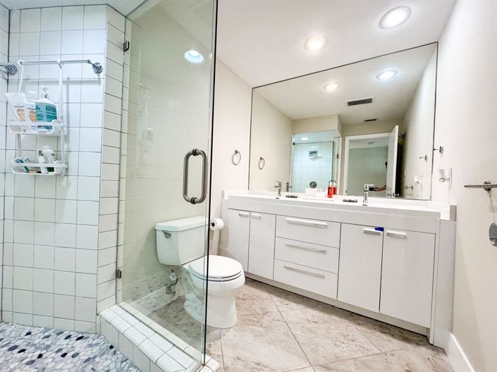 Image No.60-4 Bed Property for sale