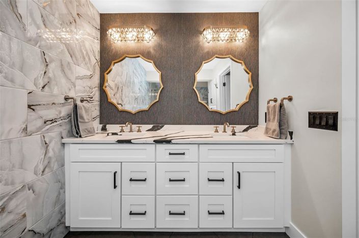 Image No.27-3 Bed Property for sale