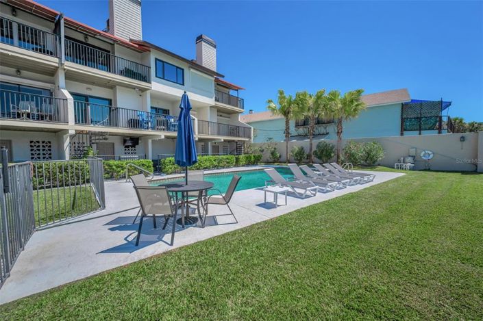 Image No.44-3 Bed Property for sale