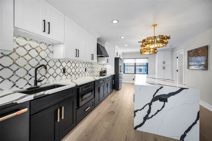 Image No.5-3 Bed Property for sale