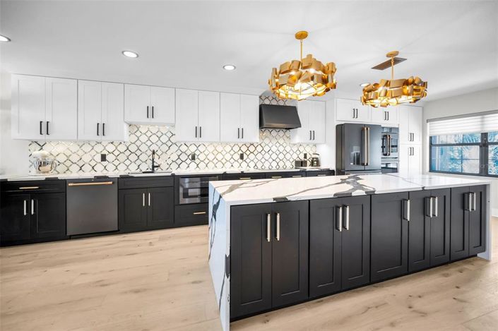 Image No.6-3 Bed Property for sale