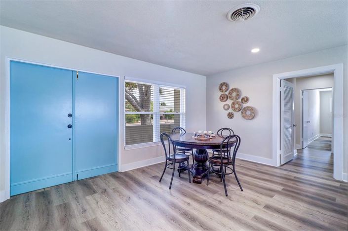 Image No.10-3 Bed Property for sale