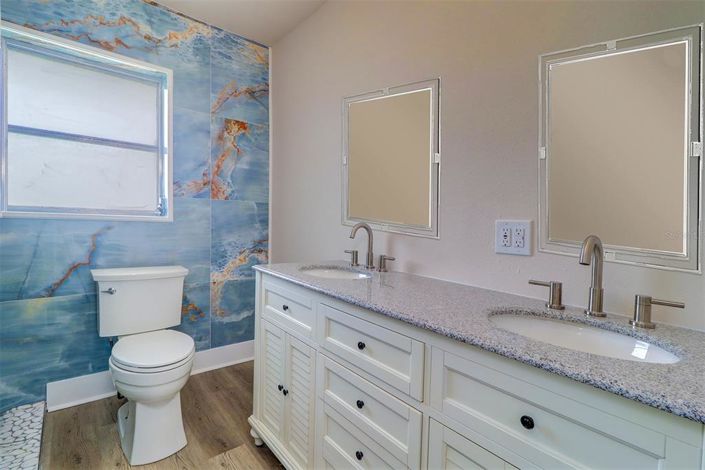 Image No.16-3 Bed Property for sale