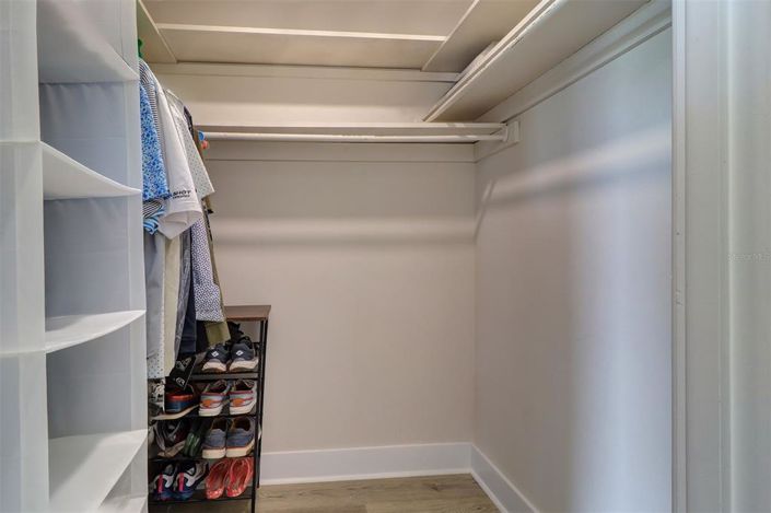 Image No.18-3 Bed Property for sale