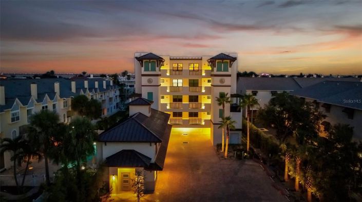 Image No.8-Propriété de 4 chambres à vendre à Floride