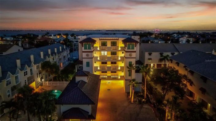 Image No.9-Propriété de 4 chambres à vendre à Floride