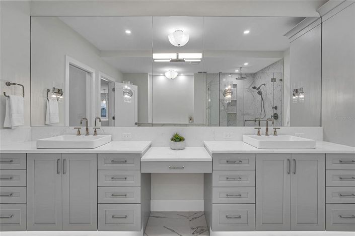 Image No.32-Propriété de 4 chambres à vendre à Floride