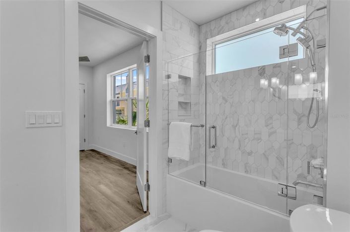 Image No.40-Propriété de 4 chambres à vendre à Floride