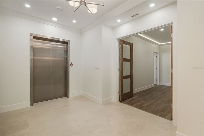 Image No.5-Propriété de 4 chambres à vendre à Floride