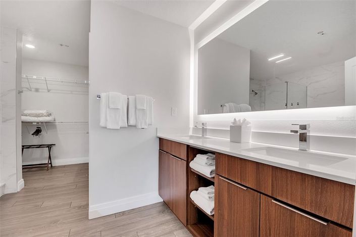 Image No.37-Propriété de 2 chambres à vendre à Winter Garden