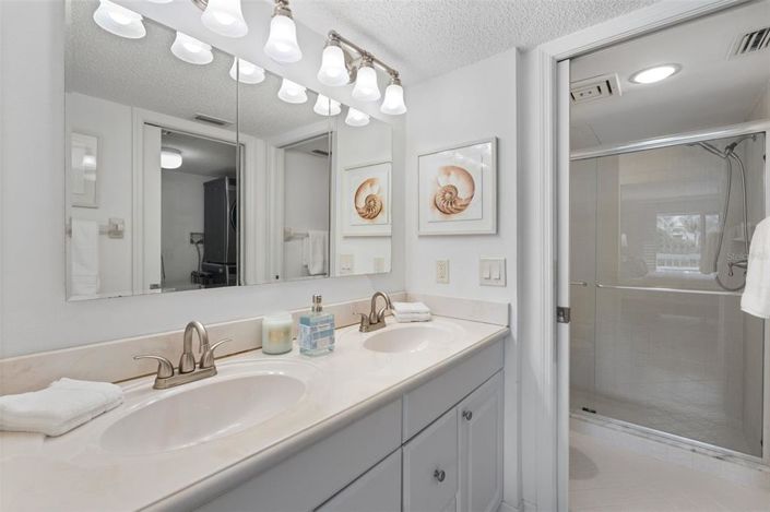 Image No.20-Propriété de 2 chambres à vendre à Sarasota