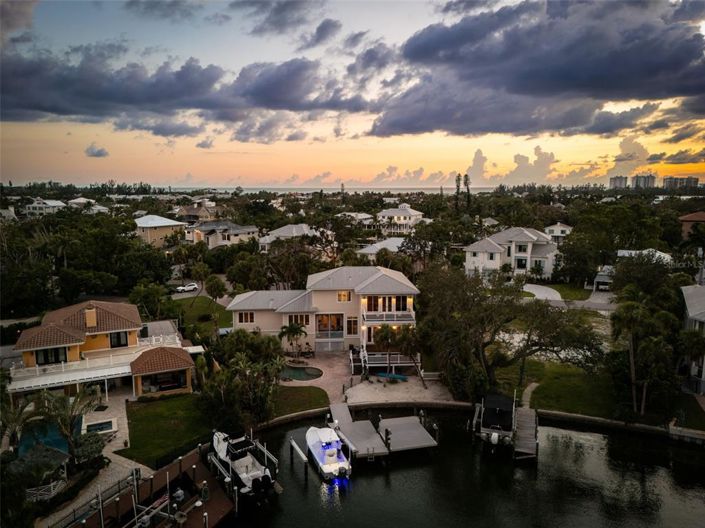 Image No.2-Propriété de 4 chambres à vendre à Sarasota