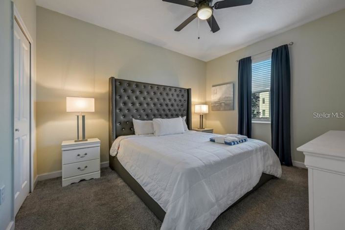 Image No.33-8 Bed Property for sale