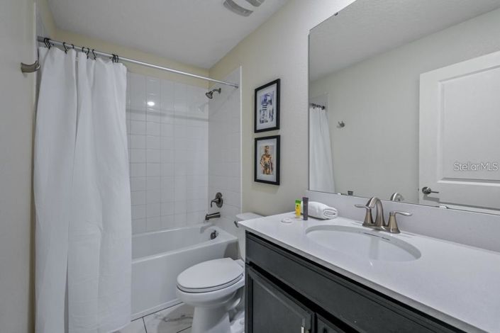 Image No.34-8 Bed Property for sale