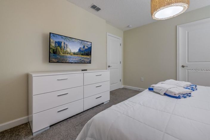 Image No.43-8 Bed Property for sale