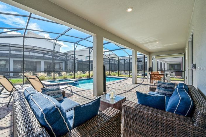 Image No.50-8 Bed Property for sale