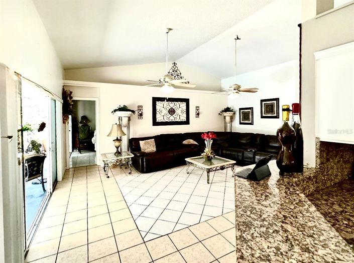 Image No.19-Propriété de 4 chambres à vendre à Kissimmee