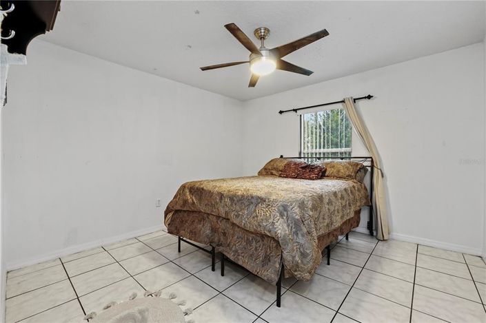 Image No.8-Propriété de 4 chambres à vendre à Kissimmee