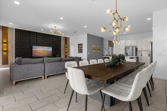 Image No.10-12 Bed Property for sale