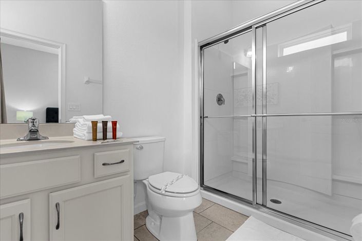 Image No.16-12 Bed Property for sale