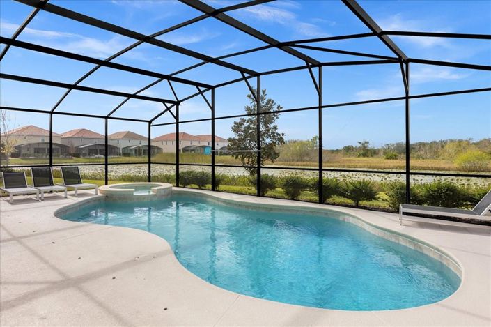 Image No.32-12 Bed Property for sale