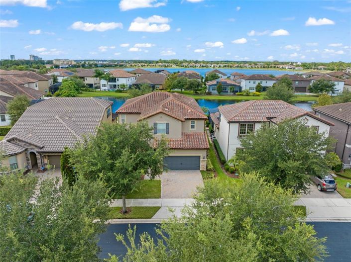 Image No.2-Propriété de 4 chambres à vendre à Orlando