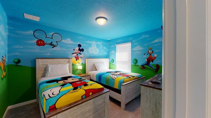 Image No.2-Propriété de 7 chambres à vendre à Kissimmee