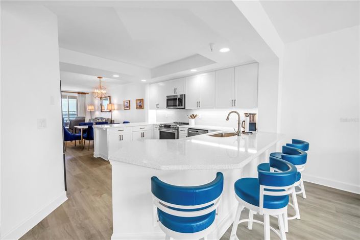 Image No.11-2 Bed Property for sale