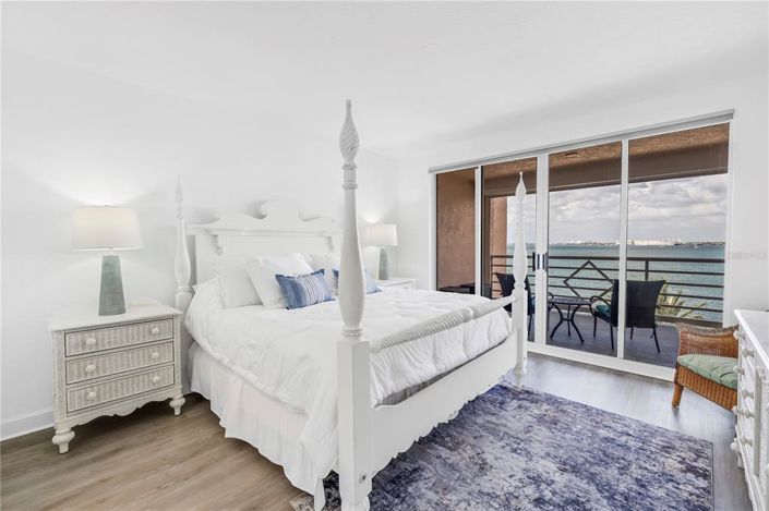 Image No.21-2 Bed Property for sale