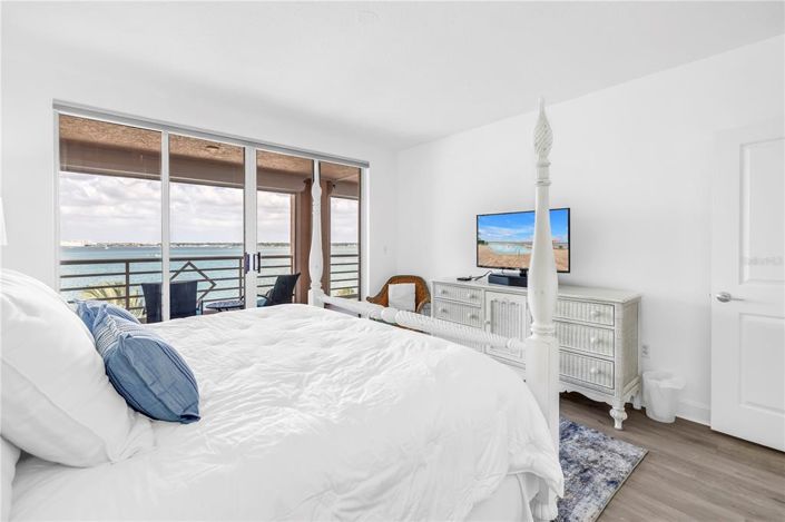 Image No.22-2 Bed Property for sale