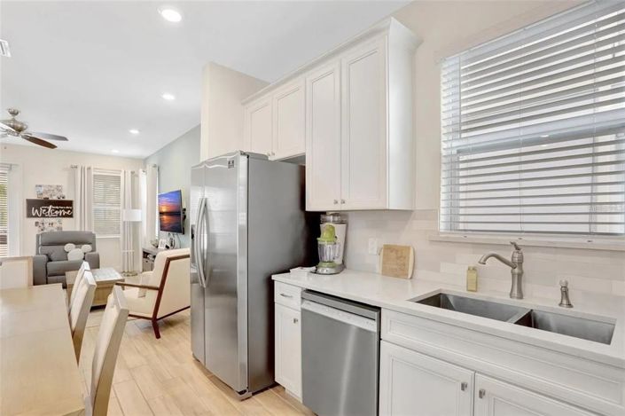 Image No.10-4 Bed Property for sale