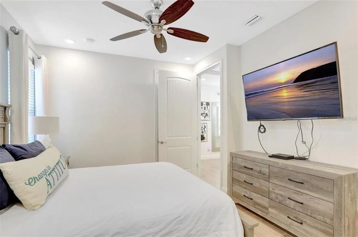 Image No.20-4 Bed Property for sale